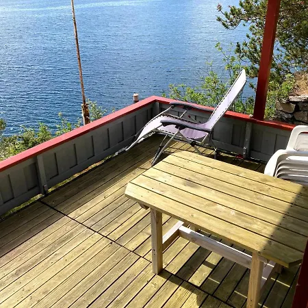 Holiday home Bergen/sotra:waterfront Haganes
