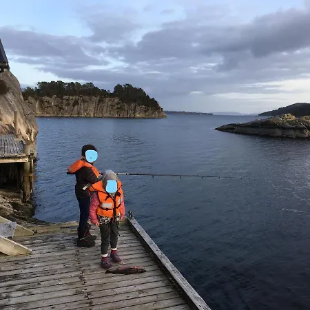 Bergen/sotra:waterfront Holiday home