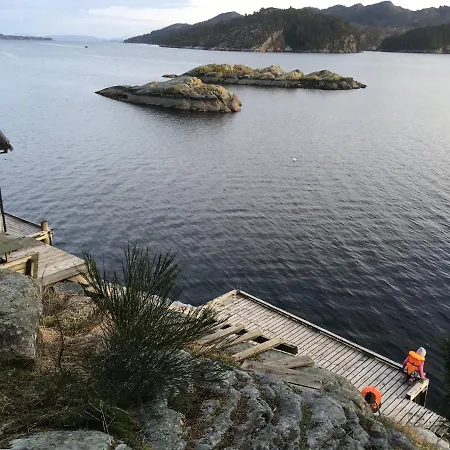 Holiday home Bergen/sotra:waterfront Haganes
