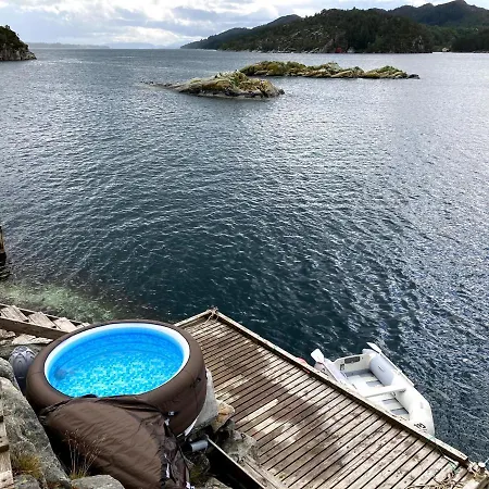 Bergen/sotra:waterfront * Haganes