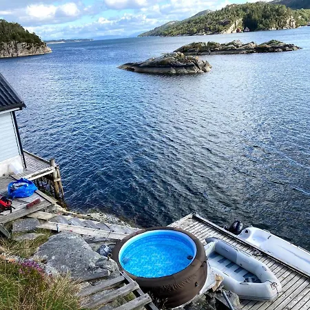 Holiday home Bergen/sotra:waterfront