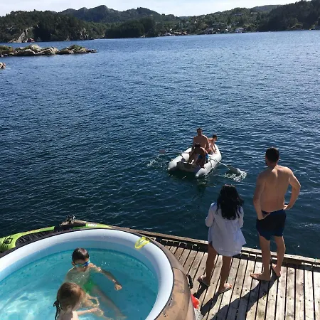 Holiday home Bergen/sotra:waterfront