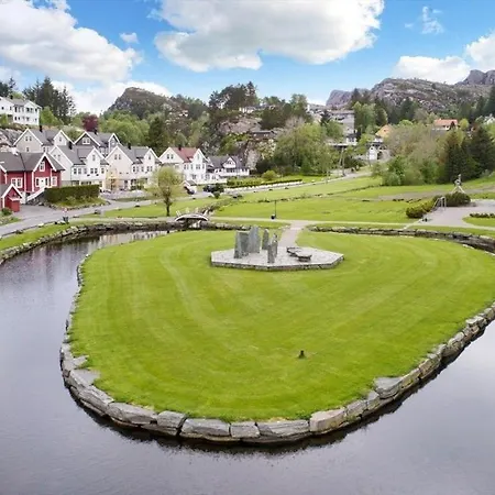 Holiday home Bergen/sotra:waterfront Haganes