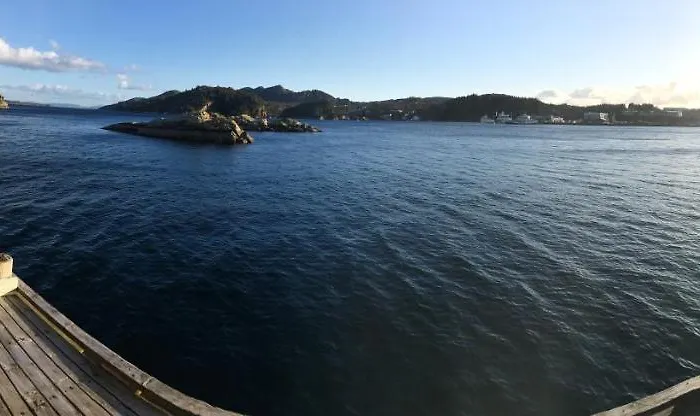 Bergen/sotra:waterfront *