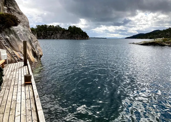 Bergen/sotra:waterfront Haganes