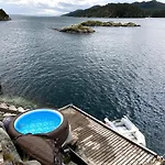 Bergen/sotra:waterfront * Haganes